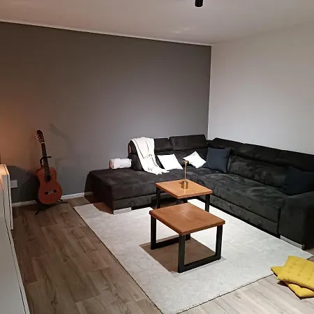 Stylish 1-bedroom Flat With Beautiful Terrace , For A Cosy Retreat Διαμέρισμα *