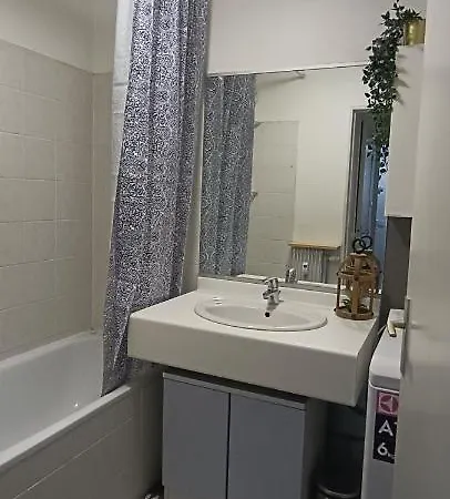 Stylish 1-bedroom Flat With Beautiful Terrace , For A Cosy Retreat * Στρασβούργο