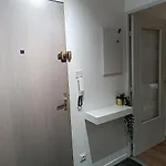 Apartment Cosy West Free Parking & Tram Access *